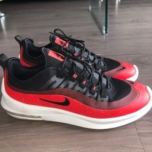 Nike Air Max Axis size 11.5
